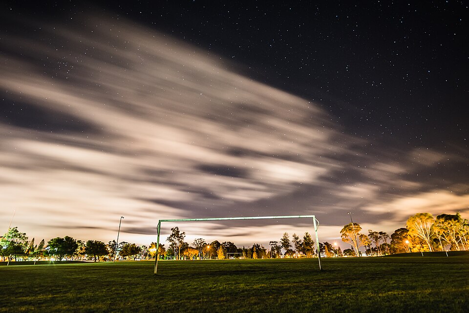 Ambiente nocturno en estadio argentino
